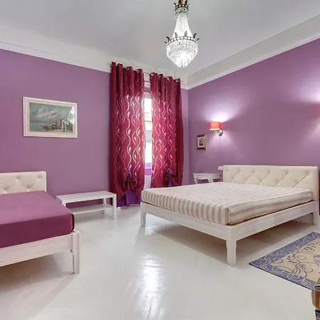Florence Apartments Home Feeling-3